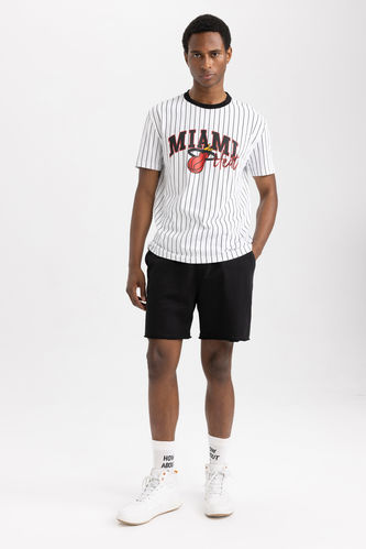 Defacto Fit NBA Miami Heat Standard Fit Crew Neck Short Sleeve T-Shirt