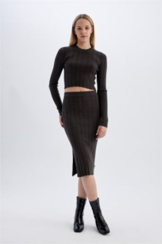 Coool Slim Fit Dar Kesim Basic Düz Yırtmaçlı Triko Midi Etek