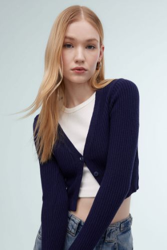 Coool Regular Fit Crop Düğmeli V Yaka Triko Hırka