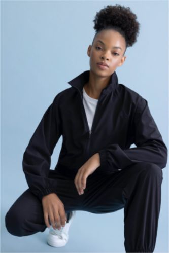 Women Black Crop Woven Cardigan