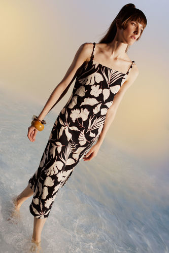Bodycon Kare Yaka Floral Keten Karışımlı Askılı Midi Elbise