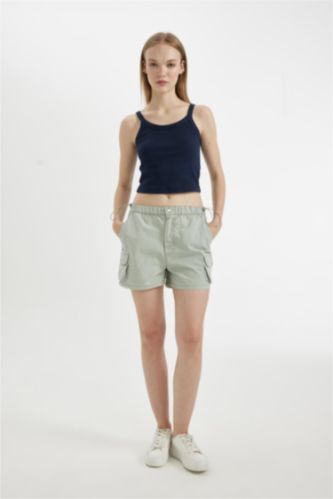 WOMAN Mint Regular Fit Regular Waist Short Leg Gabardine Shorts