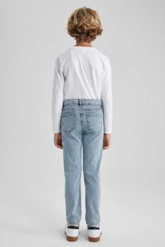 Boy in girl jeans best sale