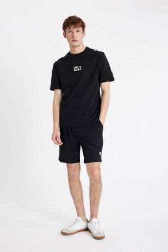 Slim Fit Dar Kesim Dar Paça Şort