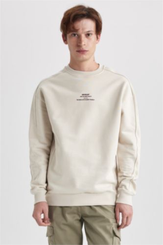 رجال اللون الرملي Boxy Fit Sweatshirt