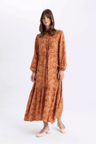 فستان كم طويل مطبوع من فيسكوز برقبة قميص