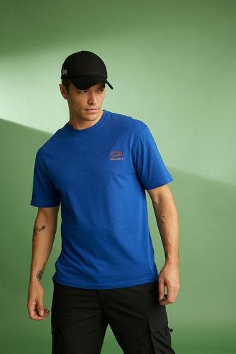 Discovery Licensed Relax Fit Crew Neck T-Shirt