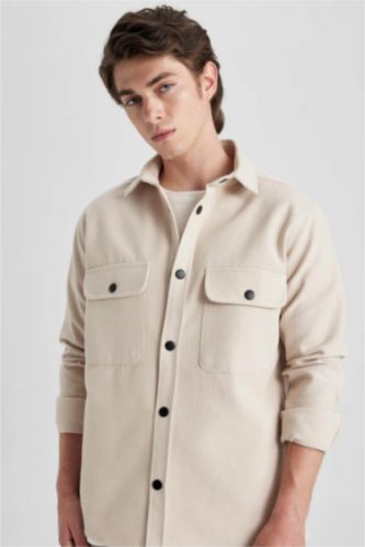 رجال اللون الرملي قميص تريكو كم طويل قصة مريحة