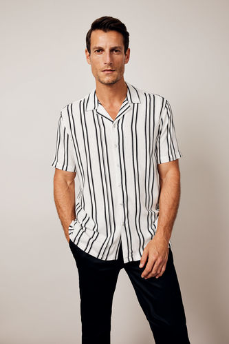 Regular Fit Resort Neck Woven Striped Short Sleeve Shirt
