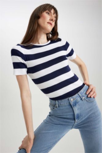 Woman Ecru Regular Fit Pullover