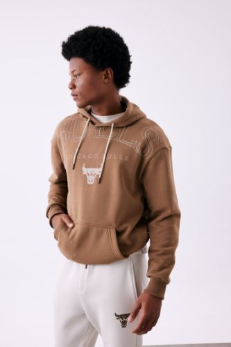 MAN Brown DeFactoFit NBA Chicago Bulls Boxy Fit Hooded Thick Sweatshirt