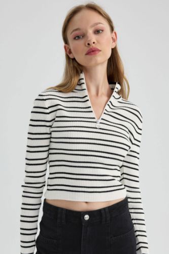 Slim Fit Dar Kesim Fermuarlı Dik Yaka Çizgili Triko Kazak