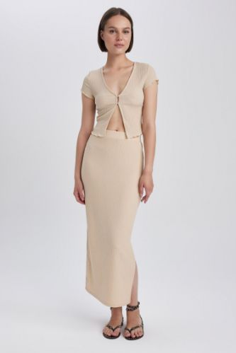 Beige v outlet neck skirt