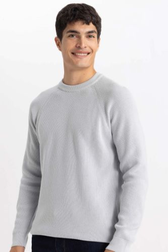 Standart Fit Normal Kesim Bisiklet Yaka Basic Düz Triko Kazak