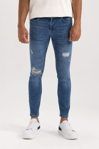 Skinny Fit Jeans mit normaler Bundhöhe