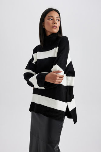 Relax Fit Turtleneck Tunic