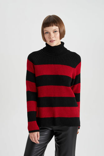 Пуловер оверсайз с высоким воротником из рибаны для женщин