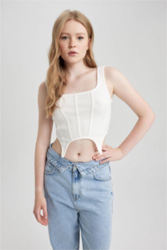 فانيلة مضلع مخصر