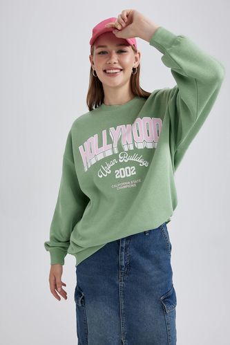Cool Oversize Fit Crew Neck Thick Fabric Sweatshirt