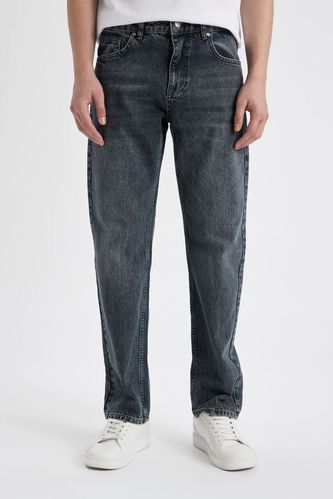 Straight Fit Normal Mold Normal Waist Jeans