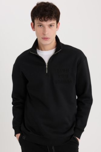 Comfort Regular Fit Rahat Kalıp Dik Yaka Fermuarlı Baskılı Sweatshirt