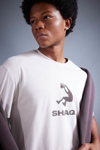 Standard Fit Shaquille O'Neal Licensed  Crew Neck T-Shirt