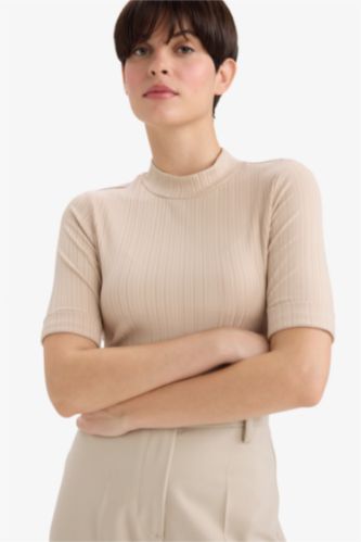 Regular Fit Yarım Balıkçı Yaka Fitilli Kaşkorse Kısa Kollu Tişört