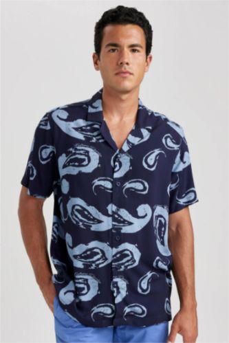 قميص فيسكوز مطبوع بقصة مريحة