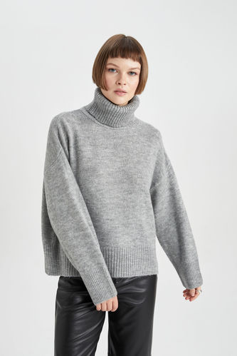 Relax Fit Turtleneck Pullover