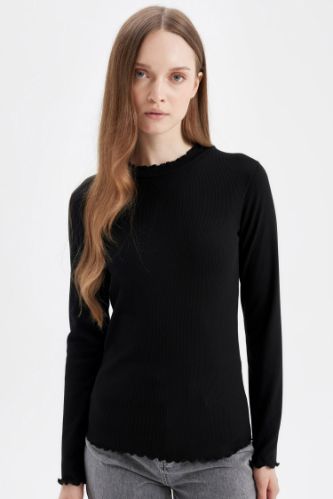 Black WOMAN Half Turtleneck Ribbed Camisole Basic Black T Shirt Tunic 3166753 DeFacto