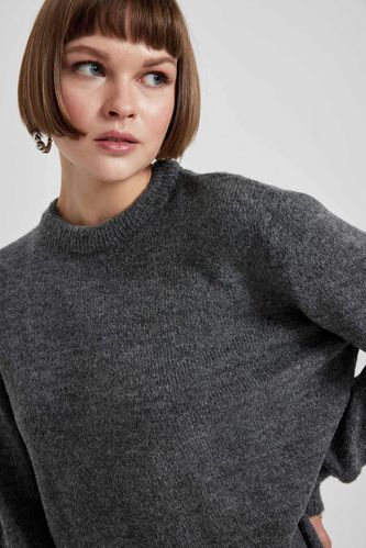 Regular Fit V-Neck Premium Soft Wool Pullover