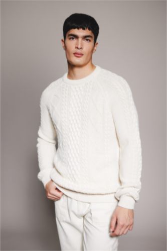Standard Fit Crew Neck Knitwear Pullover