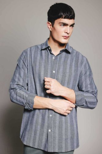 Regular Fit Çizgili Dokulu Uzun Kollu Gömlek