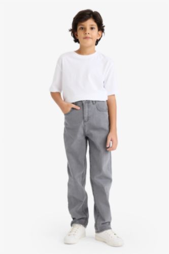 Джинсы стандартного кроя для мальчиков