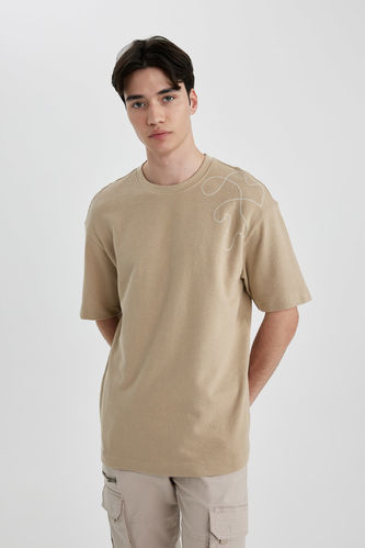 Comfort Fit Crew Neck Printed Short Sleeve T-Shirt
