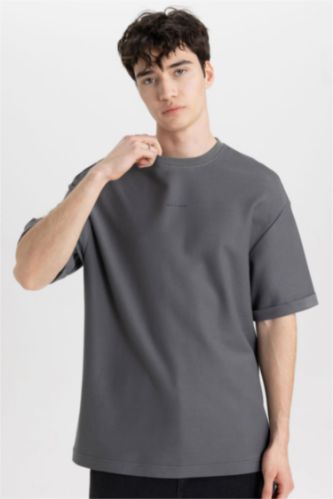 رجالي رمادي تي شيرت قصة مريحة برقبة مستديرة وقماش سميك