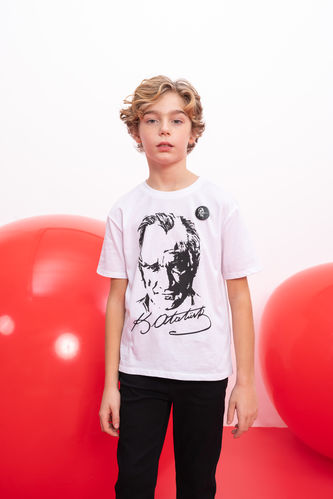 Erkek Çocuk Bisiklet Yaka Atatürk Baskılı Kısa Kollu Beyaz Tişört