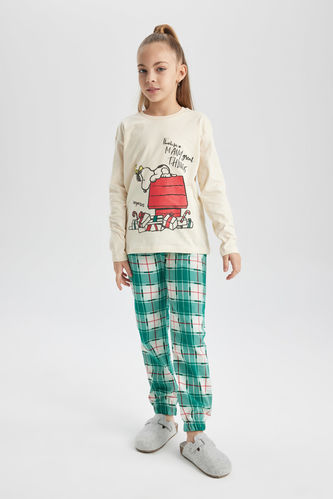 Kız Çocuk Snoopy Yılbaşı Temalı Uzun Kollu Pijama Takımı