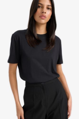 Woman Short Sleeve T-Shirt