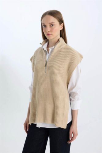 FEMME Beige Pull tricot sans manches à col roulé et Coupe régulière