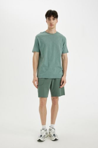 Green MAN Slim Fit Thin Sweatshirt Fabric Super Skinny Hem Shorts 3081854 DeFacto