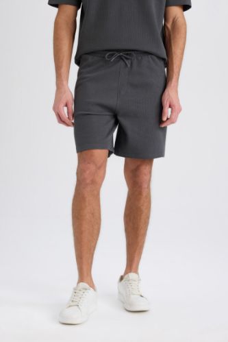 Regular Fit Düz Paça Cepli Basic Düz Şort