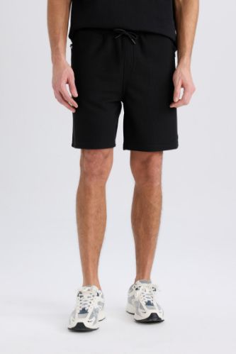 Regular Fit Düz Paça Cepli Basic Düz Şort