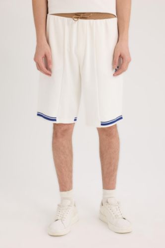 Regular Fit Baskılı Düz Paça Şort