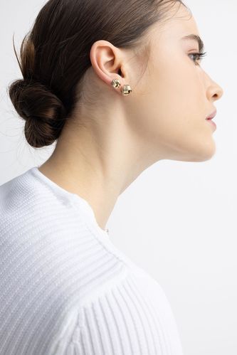 Woman 2 Piece Gold Hoop Earrings