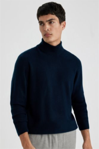 Standard Fit Turtleneck Basic Knitted Pullover