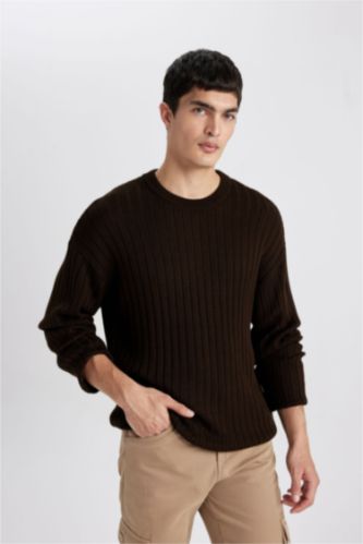 MAN Brown Relax Fit Crew Neck Knitted Basic Pullover