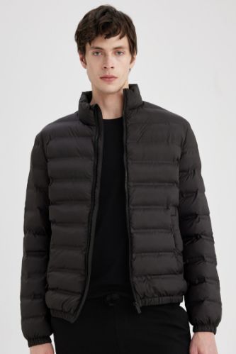 Slim Fit Mevsimlik Şişme Mont Dar Kesim Dik Yaka Fermuarlı Cepli