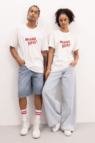 تي شيرت أوفر سايز برقبة مستديرة من ميامي هيت