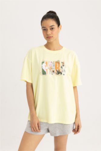 تيشيرت نص كم واسع برقبة مستديرة من NBA